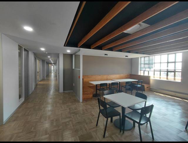164M² OFFICE TO LET IN BRYANSTON